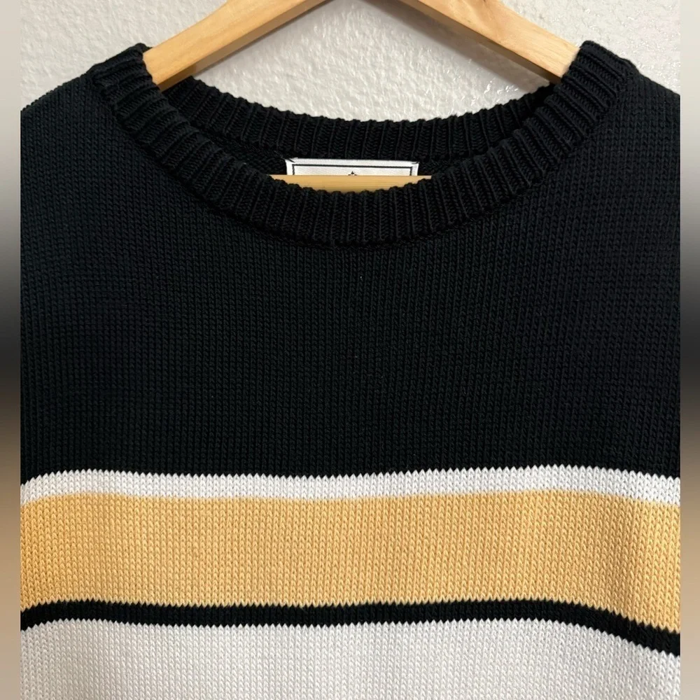 St. John elegant sweater